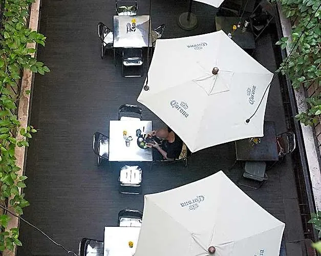 Hostal Downtown Beds *