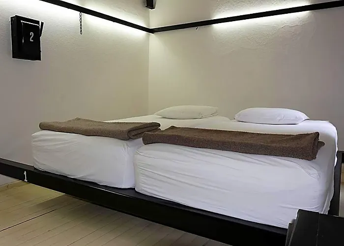 Hostel Downtown Beds *