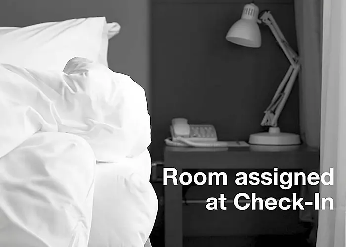 Downtown Beds Hostel *