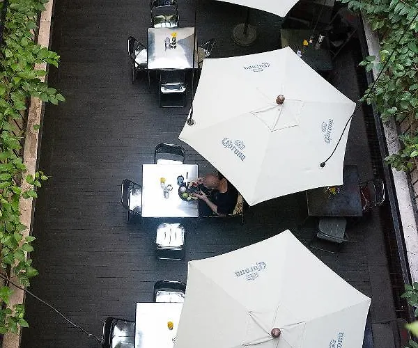 Hostel Downtown Beds *