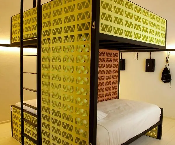Hostel Downtown Beds *
